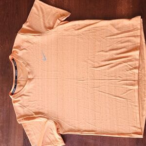 Like-new men's Nike running Dri-fit shirt